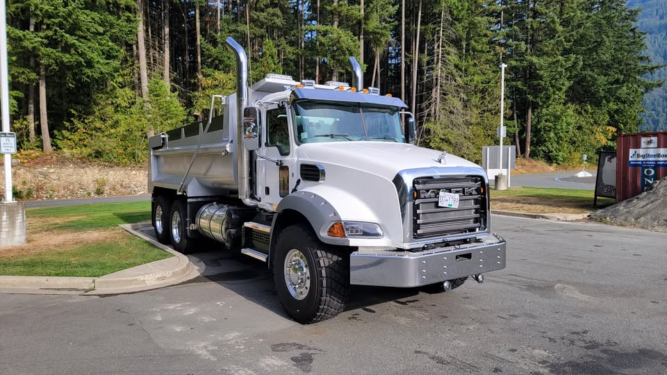 2026 MACK GRANITE 2026 MACK GRANITE - image 1 of 3