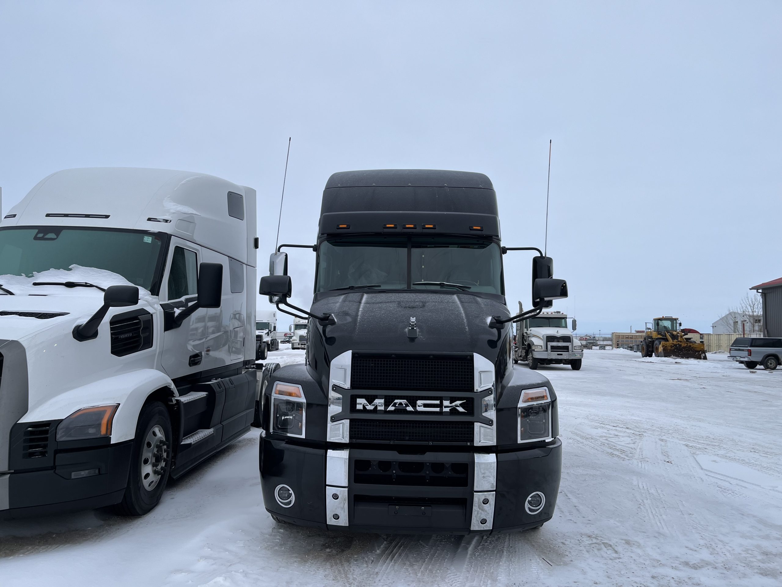 2024 MACK ANTHEM - image 2 of 5