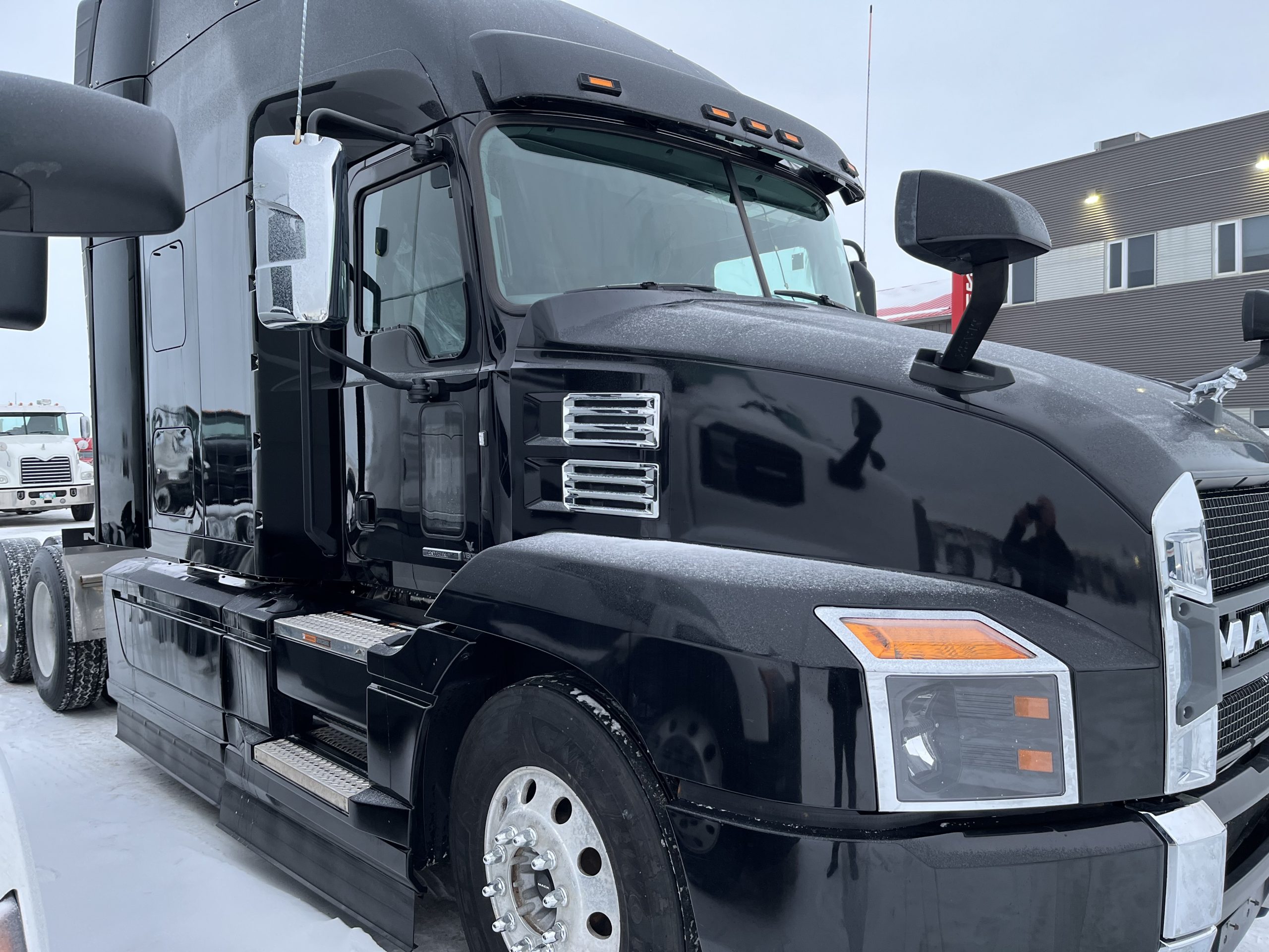 2024 MACK ANTHEM 2024 MACK ANTHEM - image 3 of 5