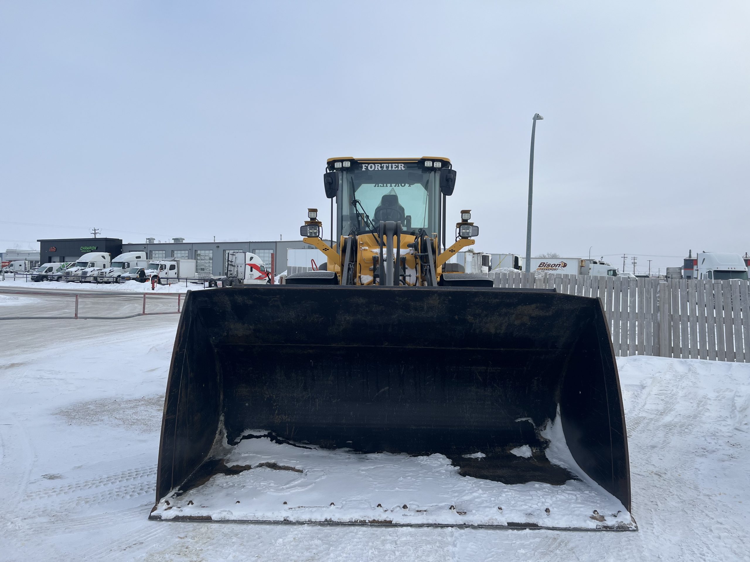 2023 VOLVO L70H - image 2 of 5