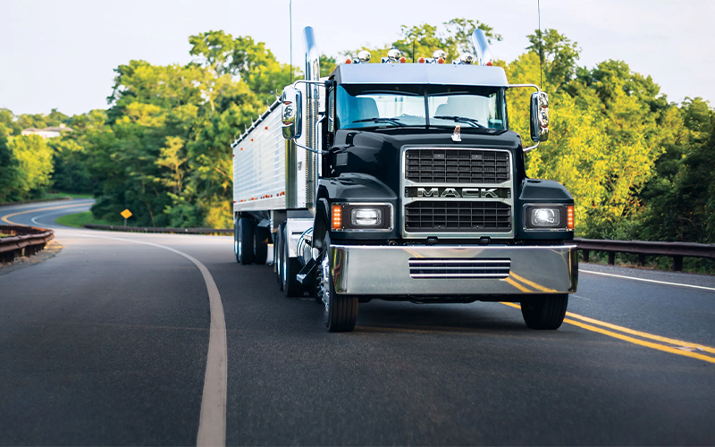 Mack Trucks Pinnacle™ - image 1 of 6