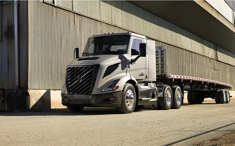 Volvo Trucks VNR Truck Volvo Trucks VNR Truck - image 3 of 4