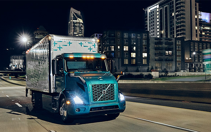 Volvo 4x2 Straight Truck Volvo 4x2 Straight Truck - image 3 of 4
