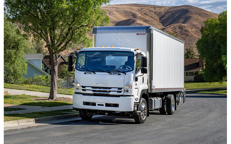 Isuzu FVR Diesel FTR_Curbside_3_LowRes Isuzu FVR Diesel FTR_Curbside_3_LowRes