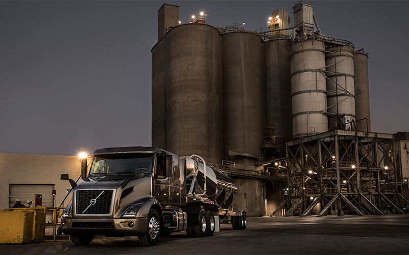 Volvo VNR 640 Volvo VNR 640 - image 2 of 6