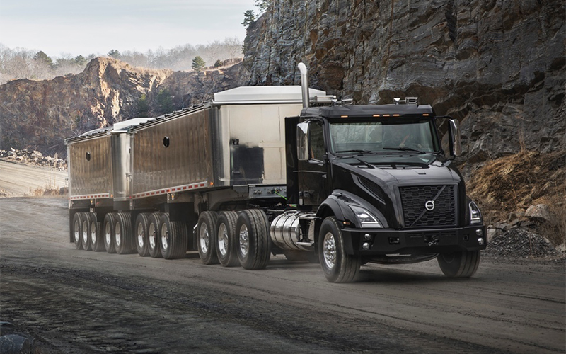 Volvo VNX 300 Volvo VNX 300 - image 2 of 6