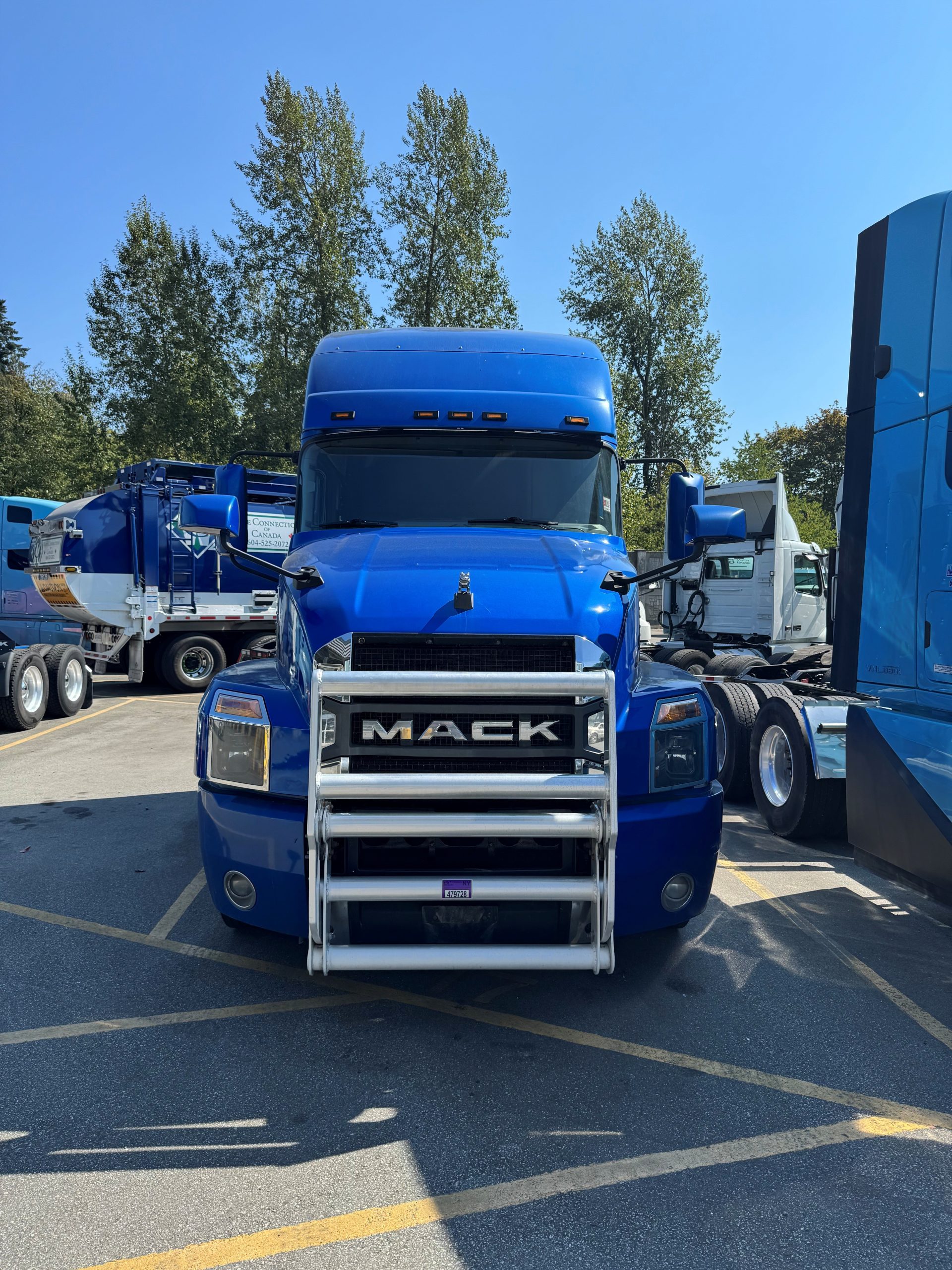 2022 MACK ANTHEM 2022 MACK ANTHEM - image 2 of 3
